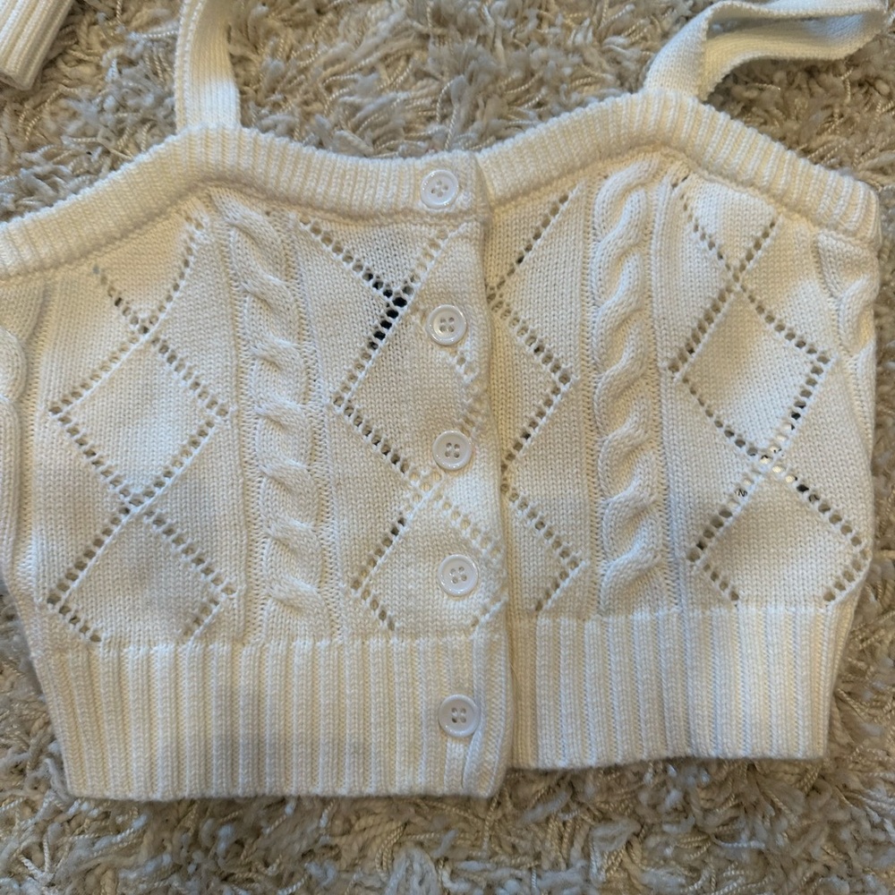 Katie J NYC White Cable Knit Sweater Top and Sweater set